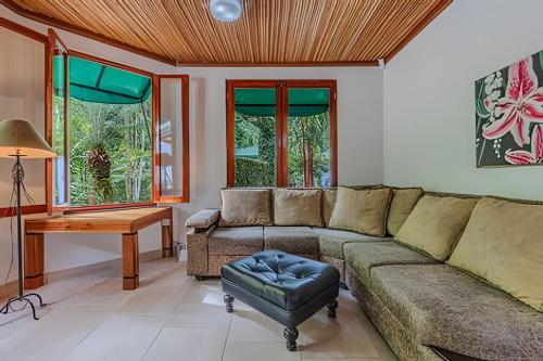 Private Jungle Home Sorrounded By Two Creeksにあるシーティングエリア