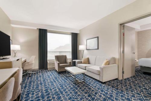 Postel nebo postele na pokoji v ubytování Best Western Premier Route 97 Vernon