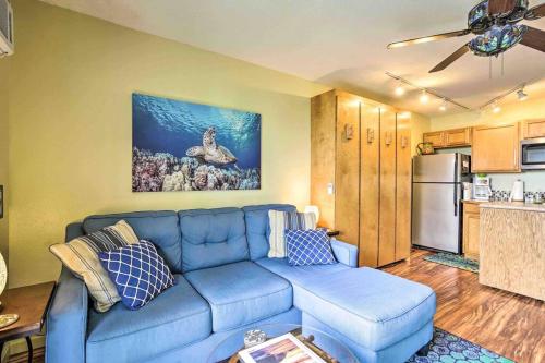 Кухня или мини-кухня в CLOSEST To IRONMAN START - ISLANDER INN CONDOS
