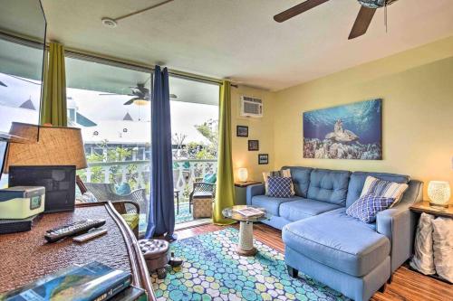 Гостиная зона в CLOSEST To IRONMAN START - ISLANDER INN CONDOS