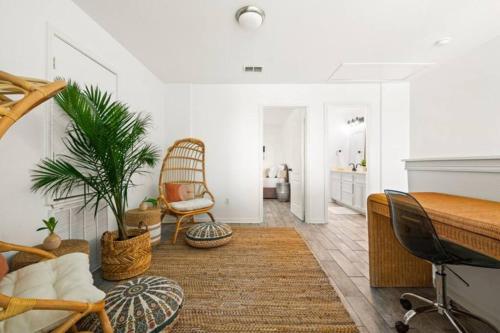 Χώρος καθιστικού στο Padre Island Town home 5 min to the beach! pets ok