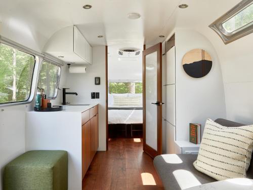 Kuchyň nebo kuchyňský kout v ubytování AutoCamp Catskills