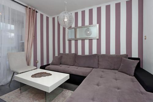 Apartments with WiFi Crikvenica - 21797