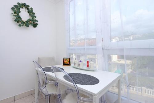 Apartments with WiFi Crikvenica - 21797