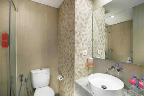 Phòng tắm tại favehotel Malioboro - Yogyakarta