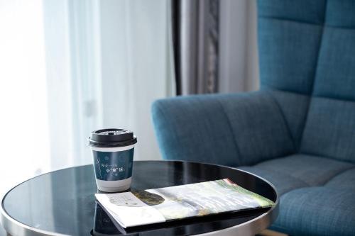 Χώρος καθιστικού στο Holiday Inn Express - Qingdao West Coast by IHG