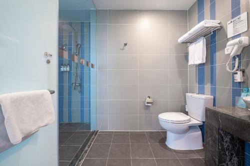 Ένα μπάνιο στο Holiday Inn Express - Qingdao West Coast by IHG
