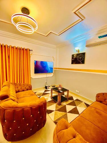 Χώρος καθιστικού στο Le grand pré SANTA LUCIA BONAMOUSSADI WIFI ILLIMITÉ FORAGE GROUPE ÉLECTROGÈNE À 50m DE LA ROUTE