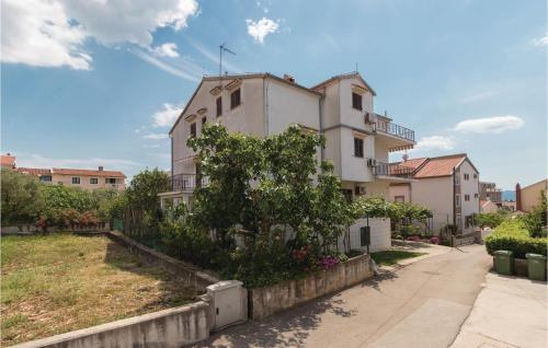 Apartment Rfmihanovica