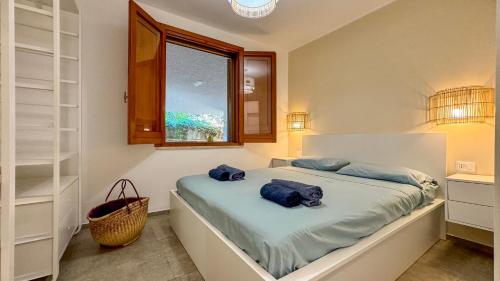 Postel nebo postele na pokoji v ubytování Villa Sao Scopello Punta Pispisa