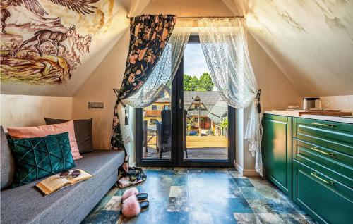 Χώρος καθιστικού στο Stunning Apartment In Koscielisko