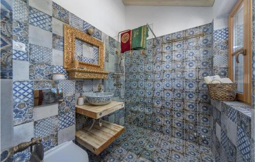 Ένα μπάνιο στο Cozy Home In Biograd Na Moru