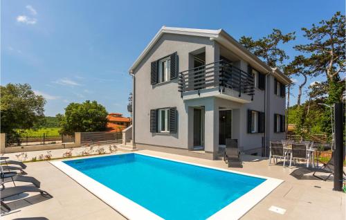 Beautiful Apartment In Vrbnik With Wifi