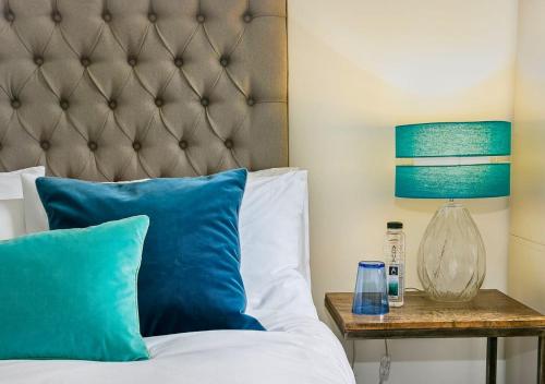 Khu vực ghế ngồi tại Bowen-Buscarlet (Large Suite) at Bicester Heritage