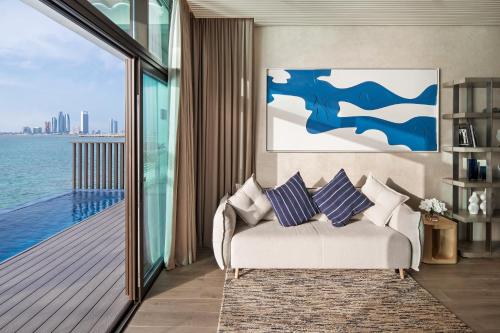 Χώρος καθιστικού στο Bab Al Nojoum Hudayriyat Villas
