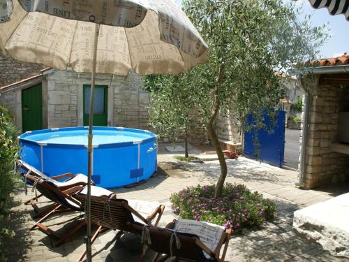 Fotografia z galérie ubytovania Traditional villa with private pool v destinácii Peresiji