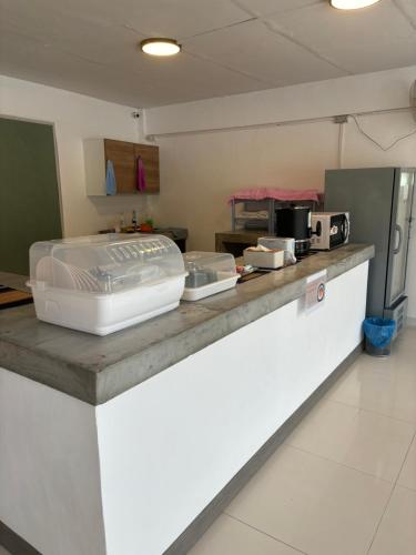 Η κουζίνα ή μικρή κουζίνα στο Ther Bangkoknoi Hotel