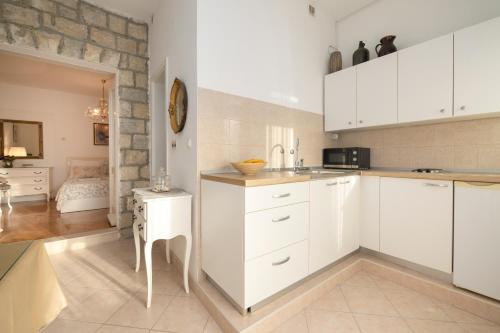 Köök või kööginurk majutusasutuses Apartments Bose