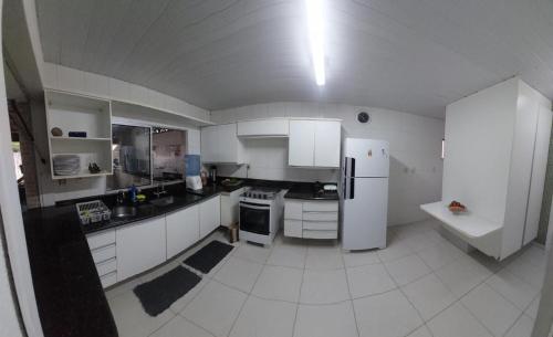 Fotografie z fotogalerie ubytování Quarto em Guarapari a 5 min da praia de Peracanga e Bacutia - Litoral Sul v destinaci Guarapari