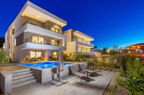 HADRIE LUXURY RESORT AND VILAS Rova