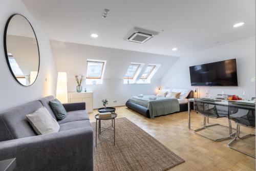 KIP Old Town Modern Apartment with Free Parking & AC