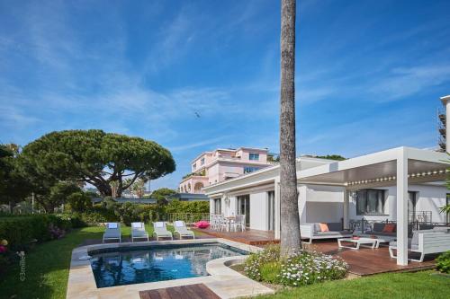 5-bedroom villa with swimming pool in the heart of the Croisette in Cannes