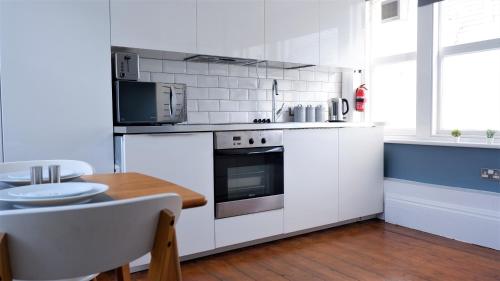 Ideal location- Studio flat in heart of the city photo 15