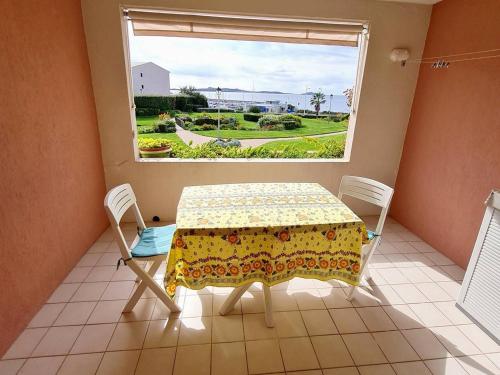 T2 à 200m des plages et commerces avec piscine, tennis et parking privatif - FR-1-316-293