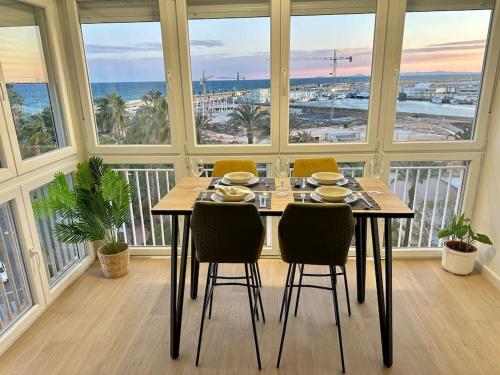 Cozy apartment with port view