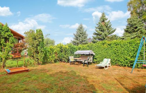 Taman di luar Ferienhaus Luckow