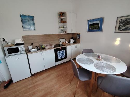 Csilla Apartman 9771 Balogunyom, Bem utca 7.  kép - 3