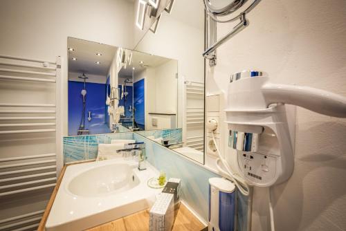 Ένα μπάνιο στο Hotel Die Tanne