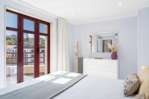 Stay In St. Catarina Park, by PAUSA H. Rentals