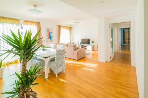 Rodamar Penthouse, by Pausa Holiday Rentals