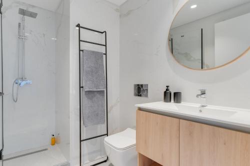 Stay In S.Lucas Residence, by Pausa H. Rentals
