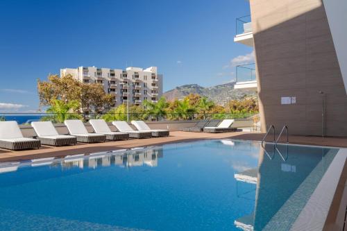 Stay In S.Lucas Residence, by Pausa H. Rentals