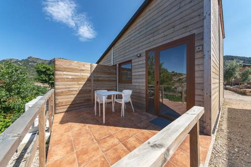 Balkoni atau teres di Beceite Camping
