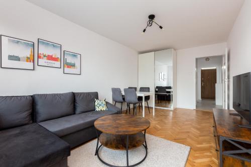 Przymorze Cosy Apartment by BookingHost