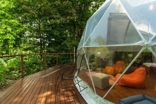 Zahrada ubytování Bitzu Dome-Bijagua Riverside Glamping