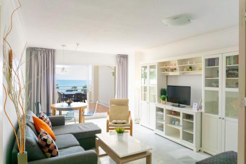 Penthouse Paradise Sea Views