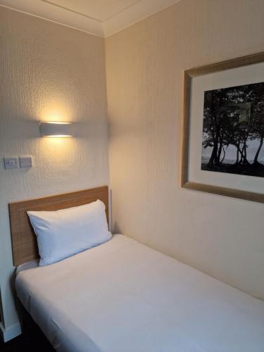 Katil atau katil-katil dalam bilik di Britannia Hotel Birmingham New Street Station Birmingham