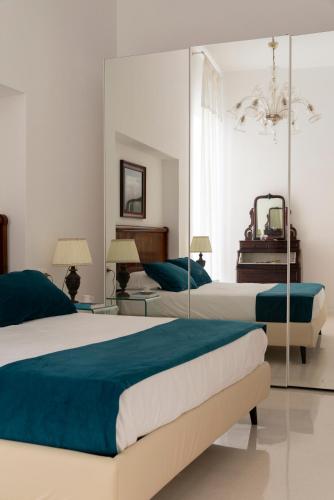 Chiaia Luxury Apartment
