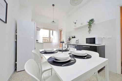 Carmens Flat by DomusDimore