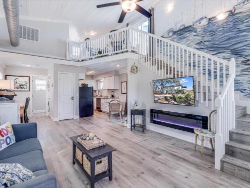 Gallery image of Simon Michael Art Studio in Rockport