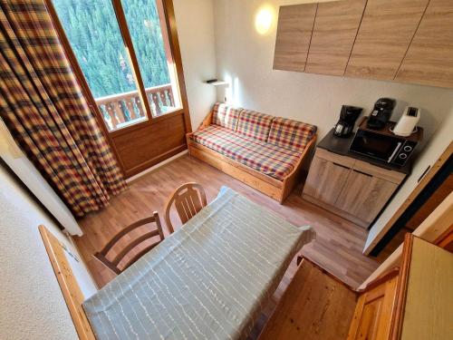 Studio 4 pers au coeur de Valfréjus avec balcon, cuisine équipée, casier à skis - FR-1-265-255