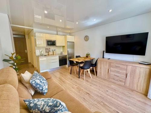 BLUEBIRD Luxury apartment in Las Americas