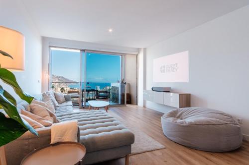 GuestReady - Elegant Madeira Retreat