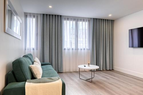 BSE15 Apartments 2F, a Home in Madeira