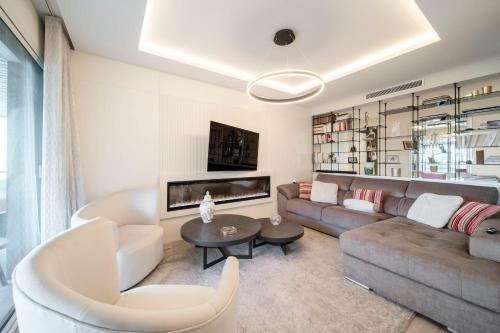 REF 1924 - Cannes Croisette - Sea view apartment for rent