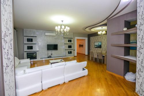 Virtuvė arba virtuvėlė apgyvendinimo įstaigoje Luxury Downtown